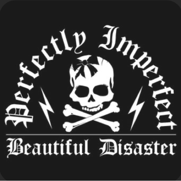 Beautiful Disaster “Hating me won’t make you pretty” tee - Picture 8 of 12